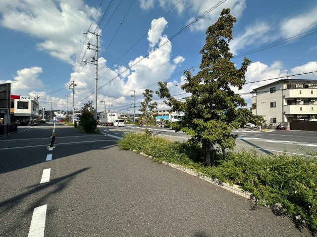 モアメゾン3の周辺