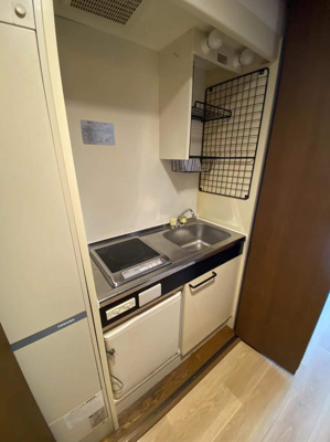【キッチン】 | パンルネックスクリスタル博多Ⅱ | 別号室の写真になります。現況優先。