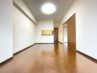 【居間・リビング】 | イーストヴィレッジ宮の前