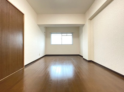 【居間・リビング】 | イーストヴィレッジ宮の前