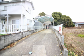 【駐車場】 | カーポート付きです