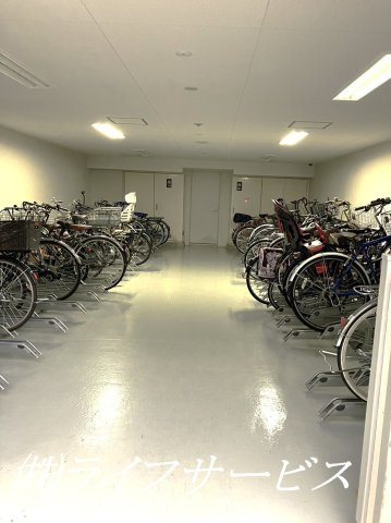 【駐輪場】 | クリスタルエグゼ蒲生 | 駐輪場