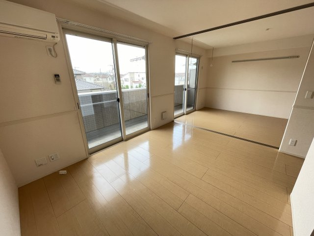 オアシスの居間・リビング