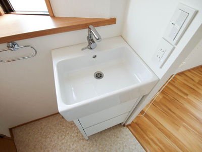 【洗面所】 | フクエイビル | 別号室の写真になります。現況優先。