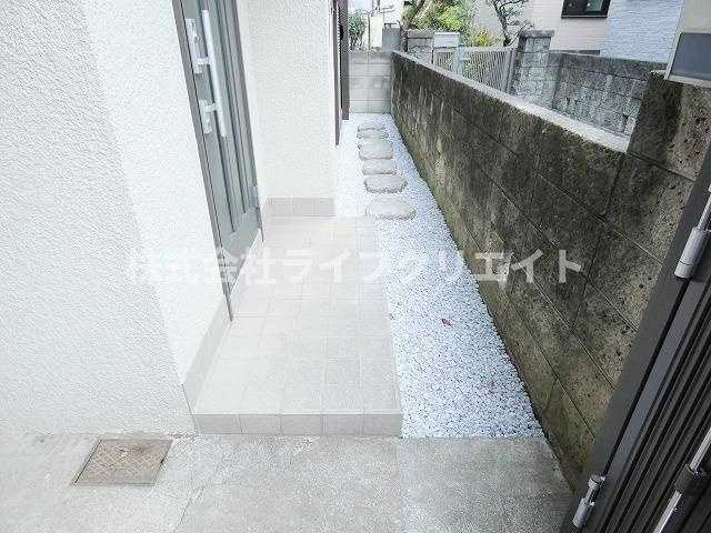 東豊田3丁目戸建のエントランス|※クリーニング前の写真です。