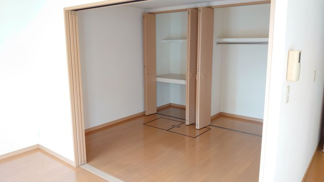 ルネス荒木一番館の収納