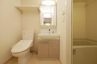 【独立洗面台】 | レジュールアッシュ梅田ネクス | 使いやすい独立洗面台です