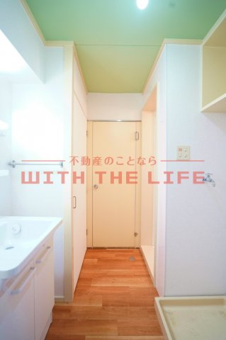 ニューロイヤルビル【キャッシュバック対象物件】の洗面所|使いやすい洗面所です