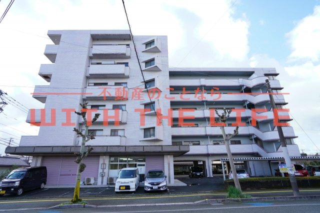 ニューロイヤルビル【キャッシュバック対象物件】の外観|外はこのようになっています