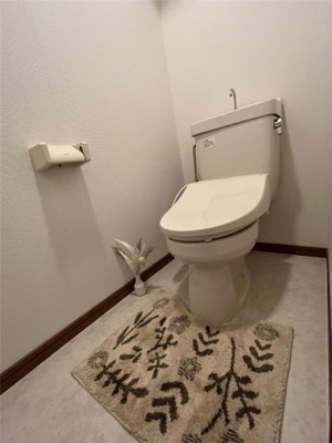 【トイレ】 | EKビル | ※掲載写真は同物件別号室の参考写真です。実際のお部屋とは間取り・設備・内装等が異なる場合があり、現況を優先とします。