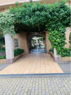 【エントランス】 | メロディーハイム鶴見パークオアシス | ゆとりのあるエントランスです