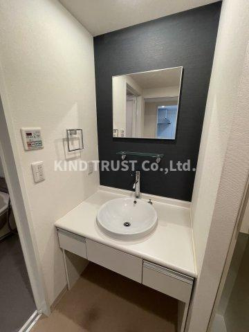 グレンパーク梅田北の洗面所|コンパクトで使いやすい洗面所