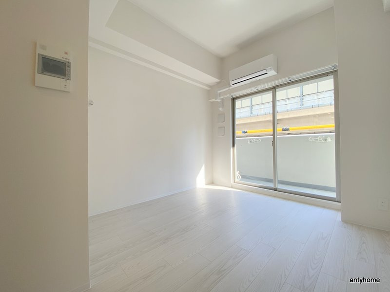 エスリードレジデンス梅田マークス 仲介手数料無料の居間・リビング