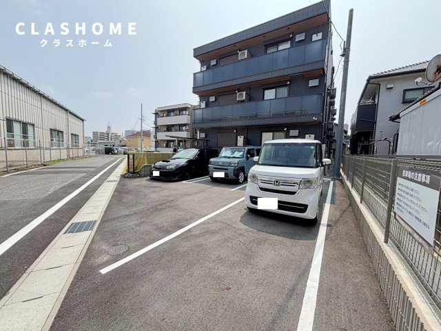 Grand D-ROOM中山　　　刈谷市の賃貸はクラスホーム刈谷店の駐車場