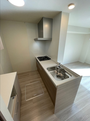 【キッチン】 | コンフォール西小鷹野Ⅲ | 別部屋写真です。