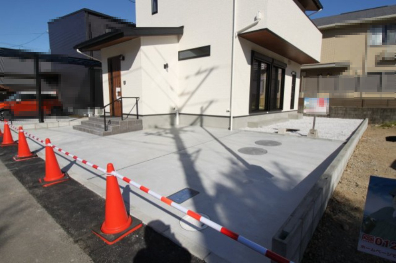 朝倉本町　新築戸建　中号地（全3区画）　の駐車場|駐車場2台可+庭