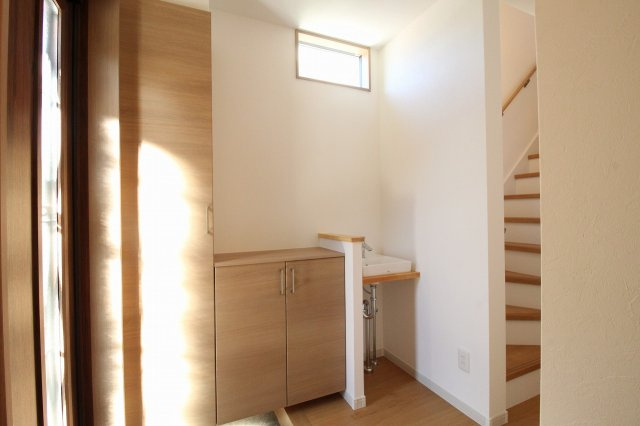 朝倉本町　新築戸建　中号地（全3区画）　の収納|玄関収納