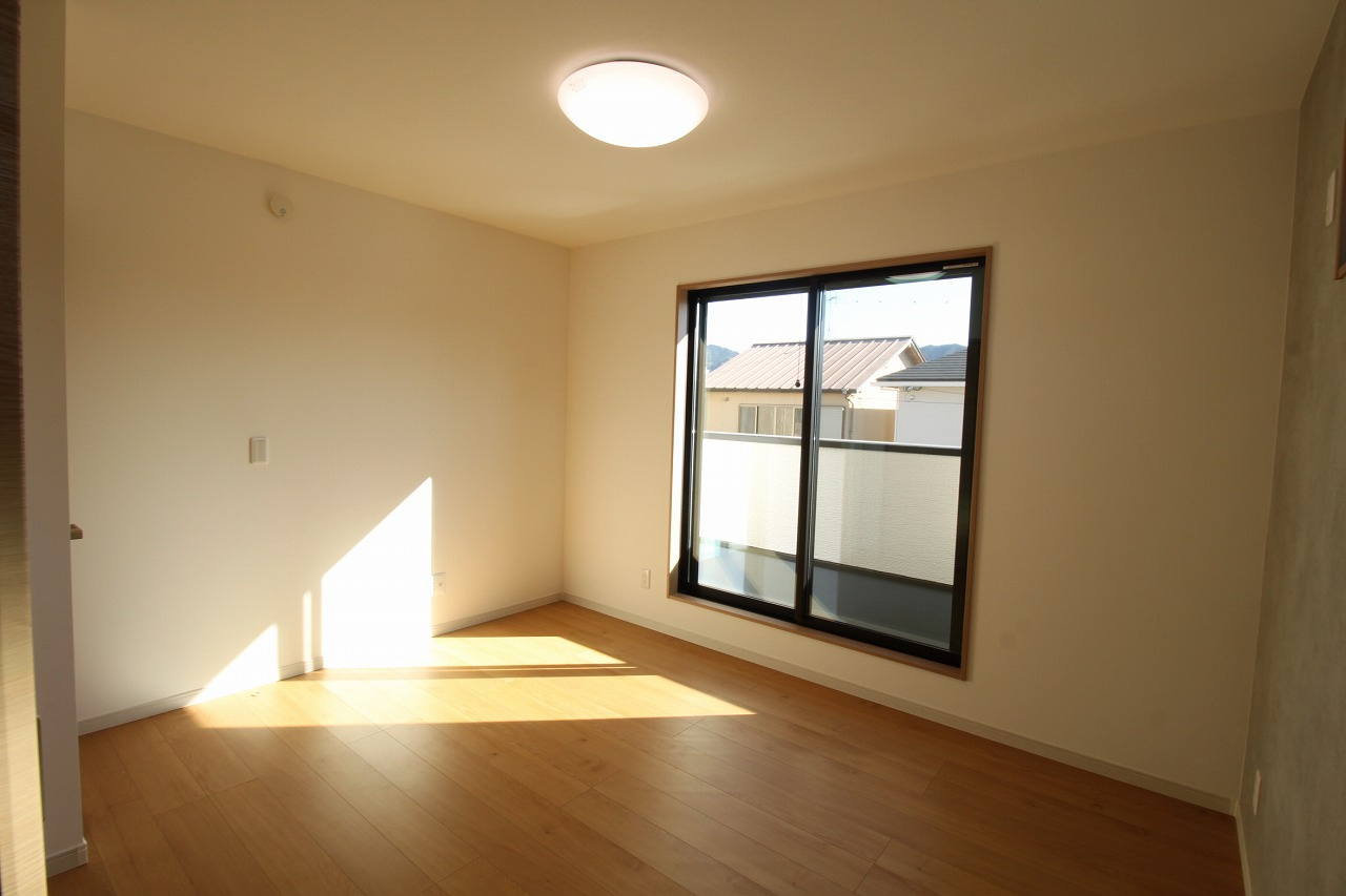 朝倉本町　新築戸建　中号地（全3区画）　の洋室|2F　南西の部屋　6.34帖