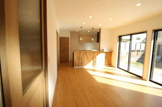 朝倉本町　新築戸建　中号地（全3区画）　の居間・リビング|ＬＤＫ　15.67帖