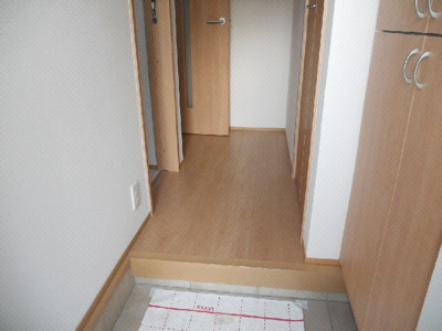 【玄関】 | セントロイエル南斎院