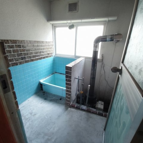 三條アパートのバルコニー