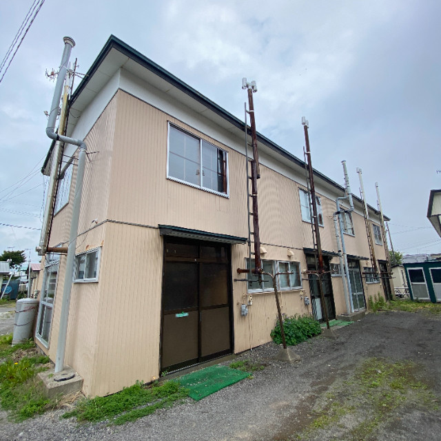 三條アパートの外観