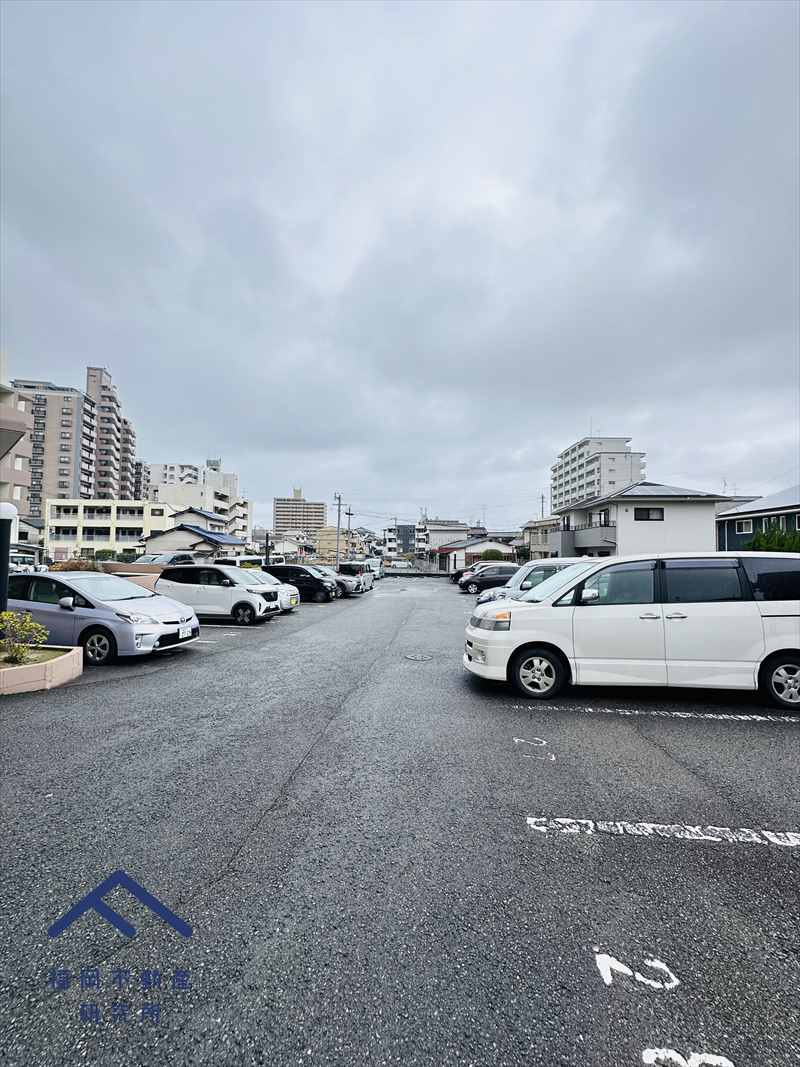 福間エクセル18の駐車場