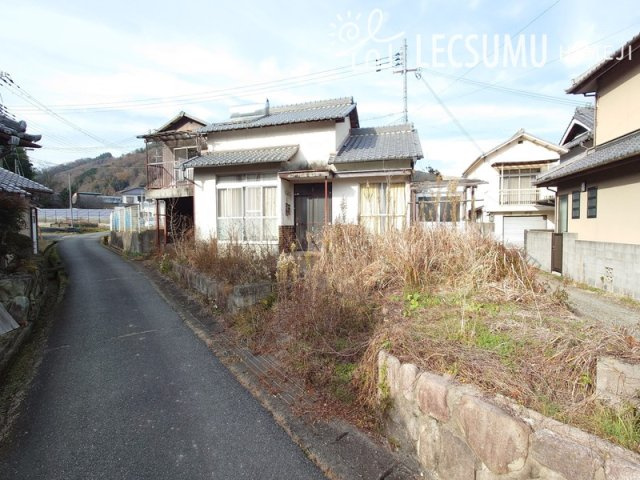 姫路市夢前町莇野／中古戸建の前面道路含む現地写真