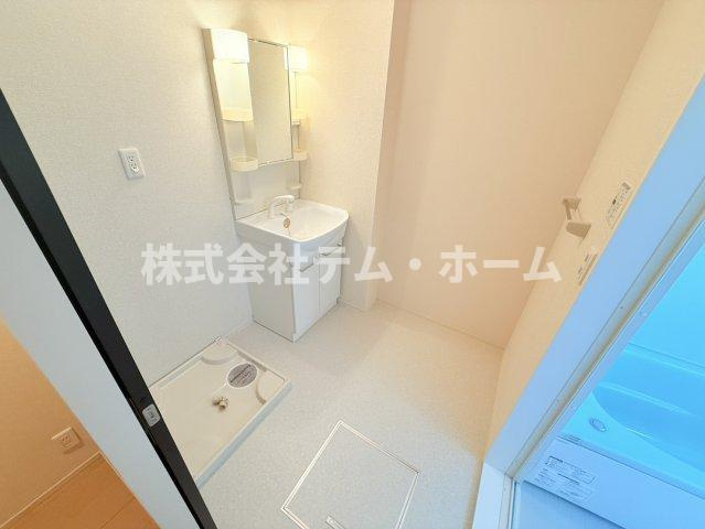 【洗面所】 | コージーコート法善寺 | スペースが確保できる洗面所です