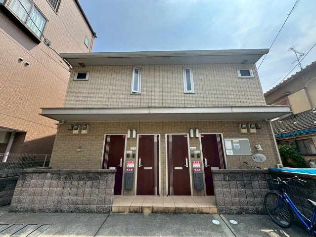 セレナ中条のエントランス