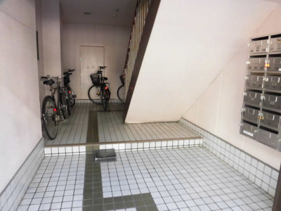 【エントランス】 | センチュリー２１ | きれいにされているロビーです。