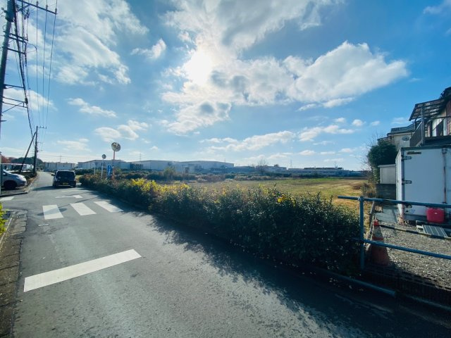 建築条件なし 売地60坪　ふじみ野市大井武蔵野の前面道路含む現地写真|前面道路との接道幅が多い為お車の出し入れもラクラクです♪