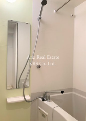 【浴室】 | ミラージュパレス南堀江 | 縦長の大きな鏡が付いています♪