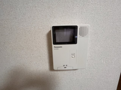 【セキュリティ】 | エバーグリーン新大阪 | モニター付きインターホンです