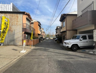 【前面道路含む現地写真】