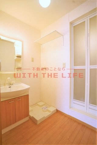 コートグレイス の洗面所|ゆったりとスペースのある洗面所