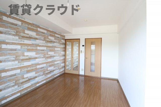 芝コーポ三号館の寝室|落ち着いた色調の寝室です