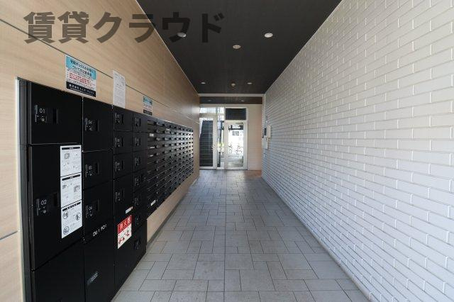 芝コーポ三号館のエントランス|建物の内部です