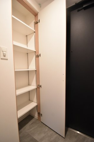 コスモ釣鐘町の収納