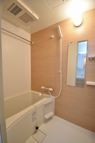 コスモ釣鐘町の浴室