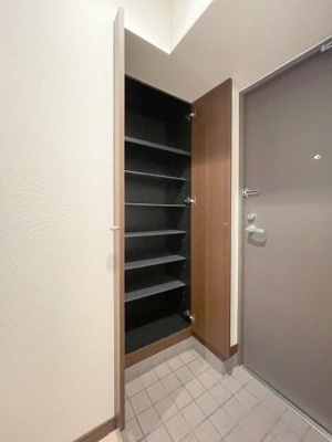 【玄関】 | グランフォーレ平尾ステーションプラザⅠ | 別号室の写真になります。現況優先。