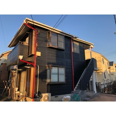 シャルムハイツの外観