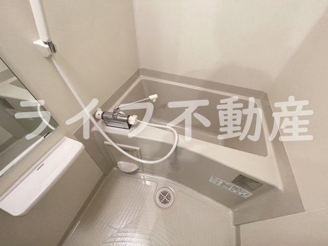 プレサンスNEO長堂アウローラの浴室|落ち着いた空間のお風呂です