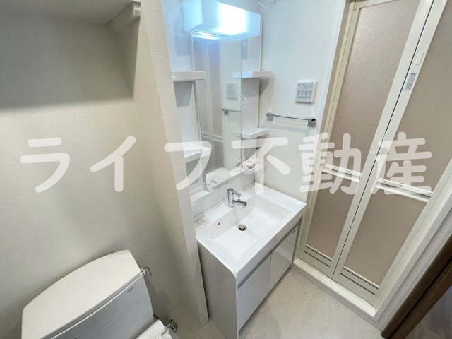 プレサンスNEO長堂アウローラの独立洗面台|使いやすい独立洗面台です