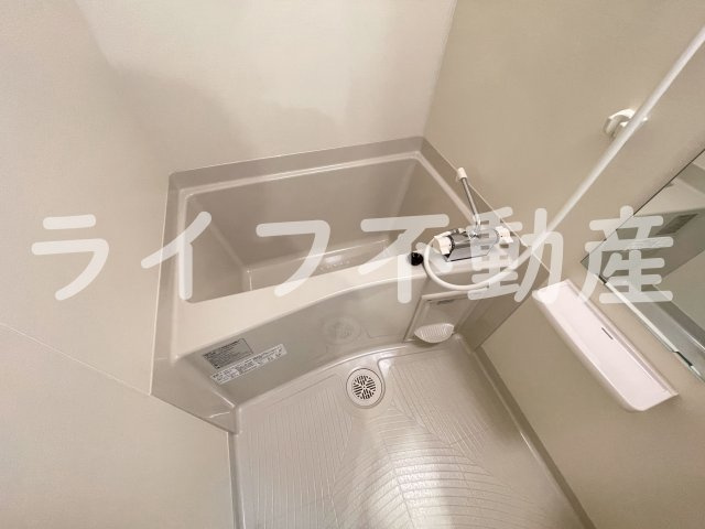 プレサンスNEO長堂アウローラの浴室|コンパクトで使いやすいお風呂です