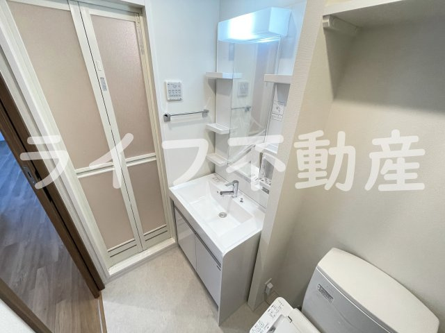 プレサンスNEO長堂アウローラの独立洗面台|使いやすい独立洗面台です