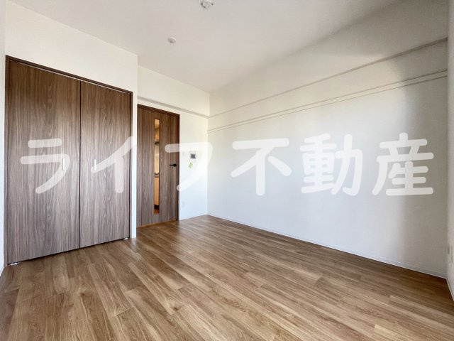 プレサンスNEO長堂アウローラの居間・リビング|ゆったり過ごせる居間です