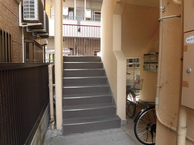 【その他共用部分】 | 久楽マンション | 綺麗な共用廊下です。