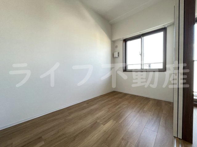 プレサンスNEO長堂アウローラの洋室|個人の部屋や寝室として使える洋室です