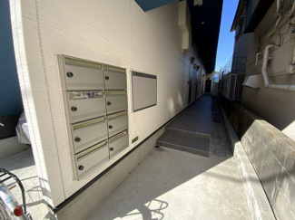 【エントランス】 | 外観とマッチしたエントランスです